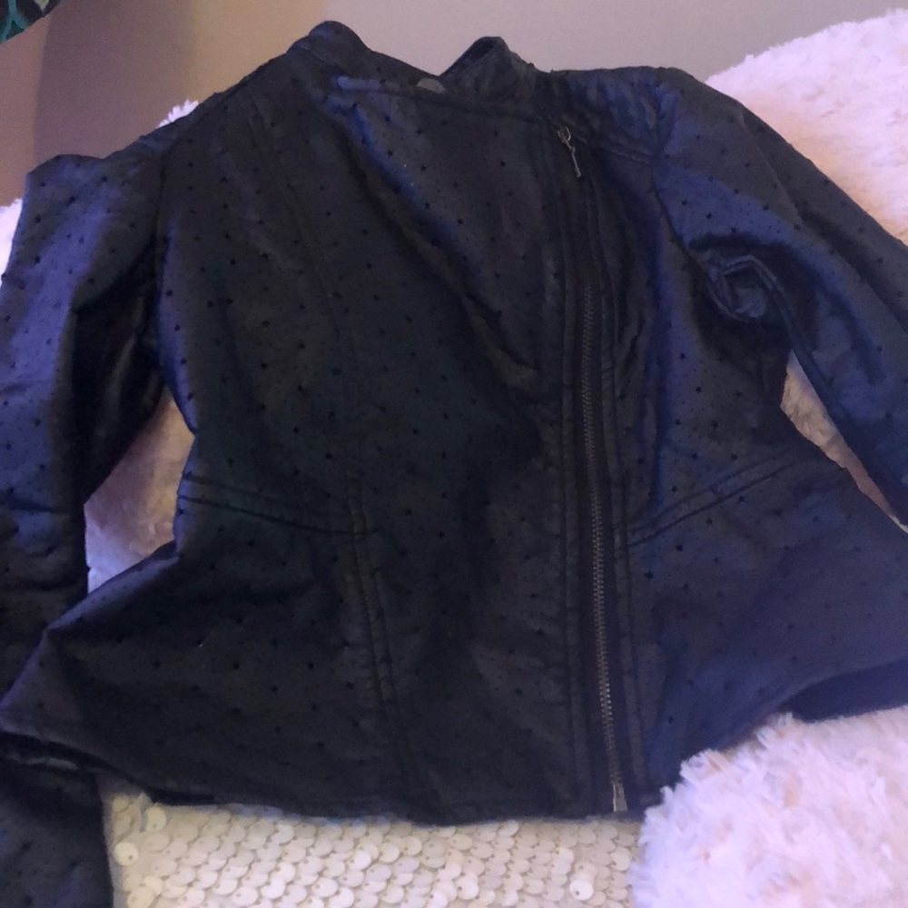 Jacket 🎀 - Picture 3 of 5